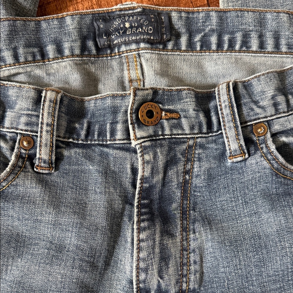 Lucky Brand Men's Light Blue Denim Jeans